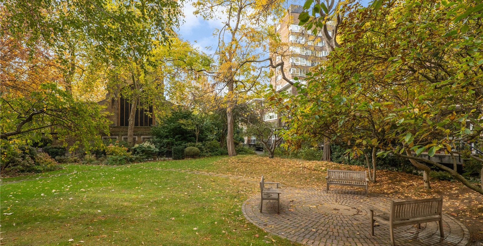 Cambridge Square, London, W2 - Picture 18