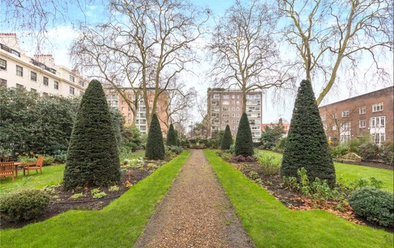 Hyde Park Square, London, W2 - Picture 2