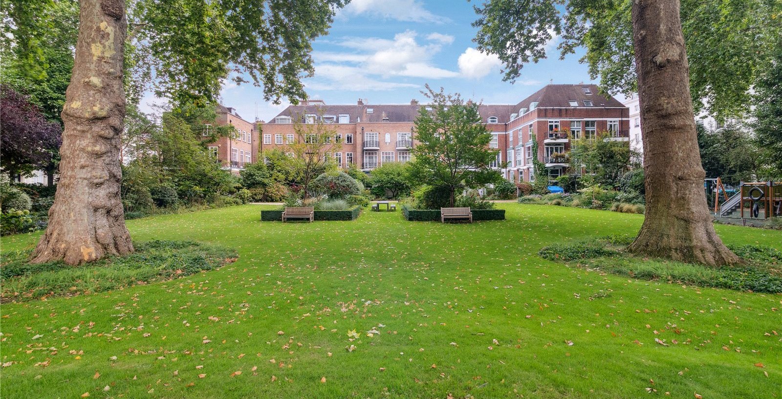 Gloucester Square, London, W2 - Picture 22