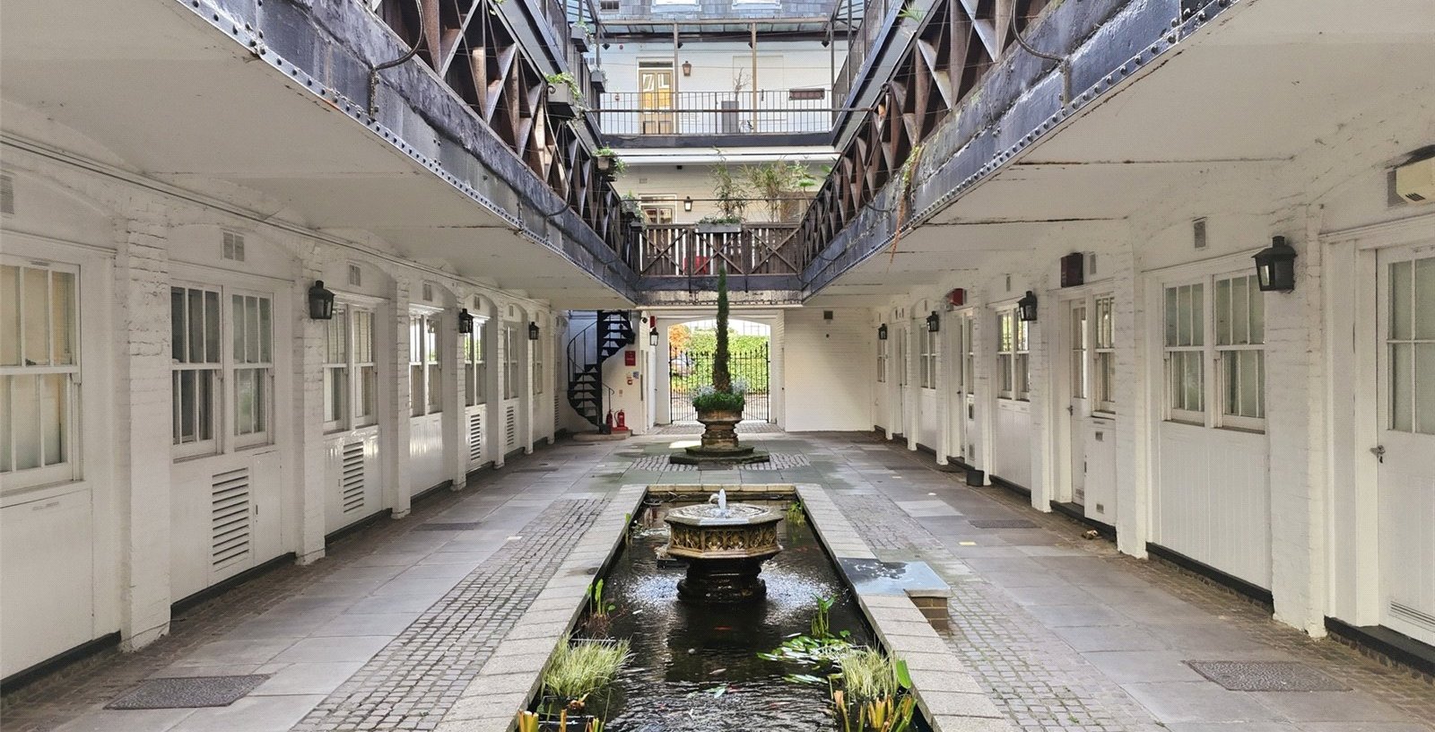 De Vere Mews, London, W8 - Picture 1