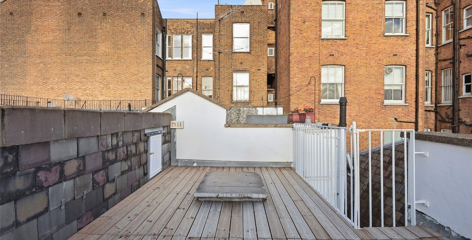De Vere Mews, London, W8 - Picture 15