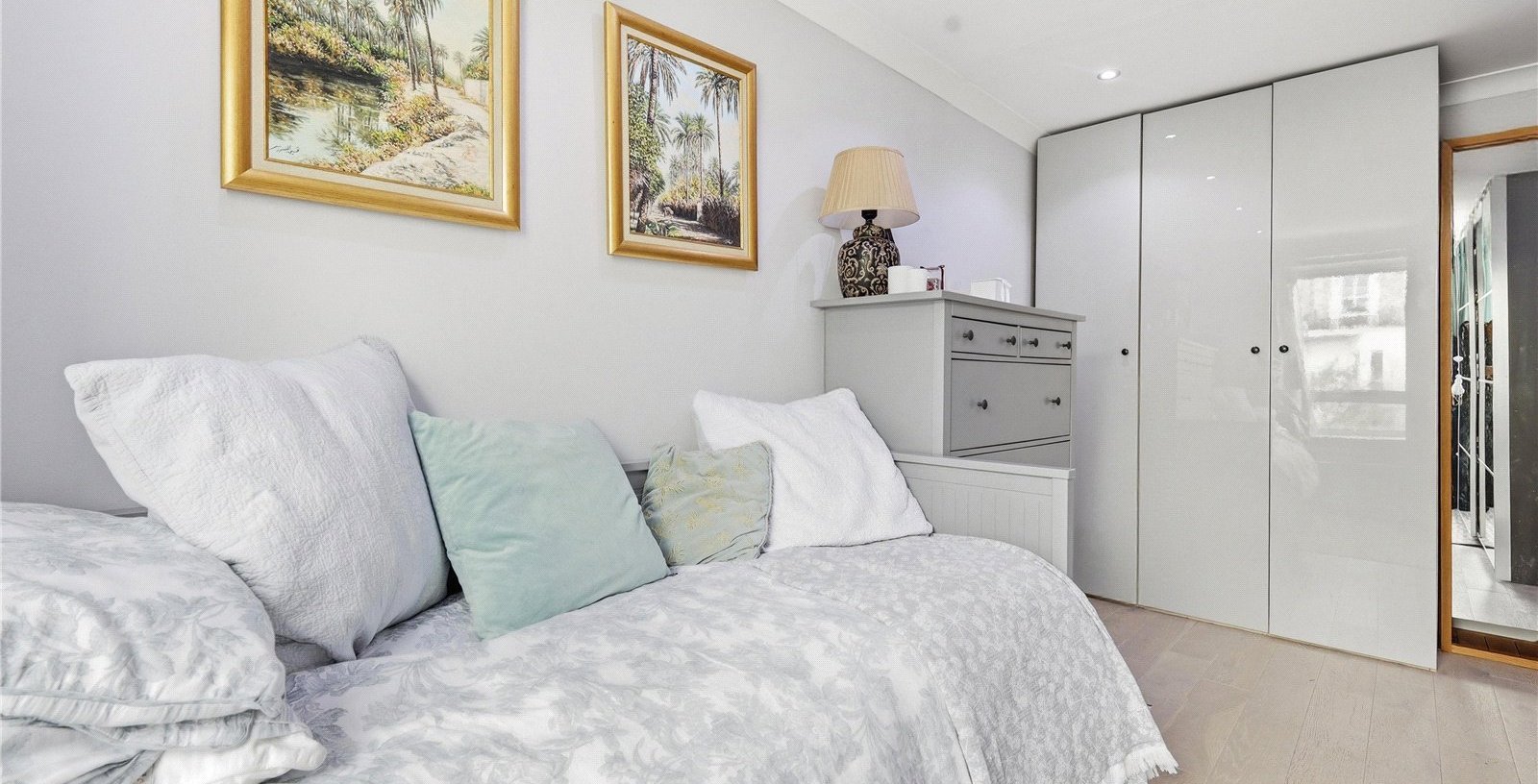 Abinger Mews, London, W9 - Picture 20