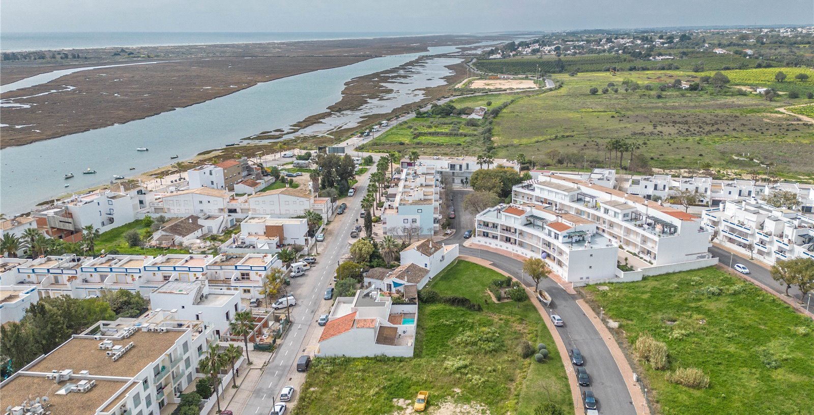Cluttons Algarve
