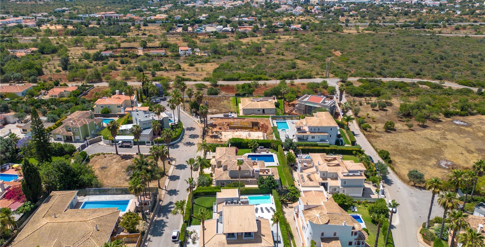 Cluttons Algarve