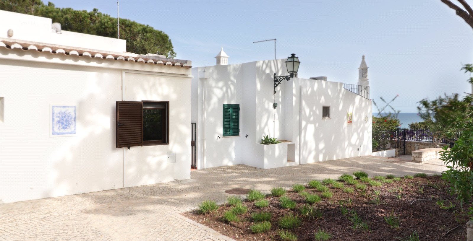 Cluttons-Algarve