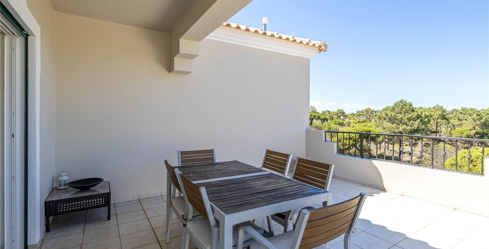Cluttons-Algarve