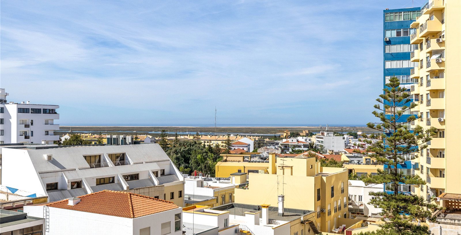Cluttons-Algarve
