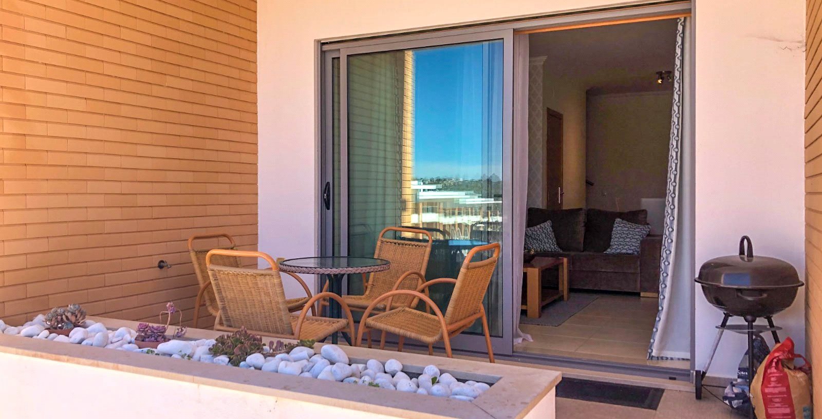 Cluttons-Algarve