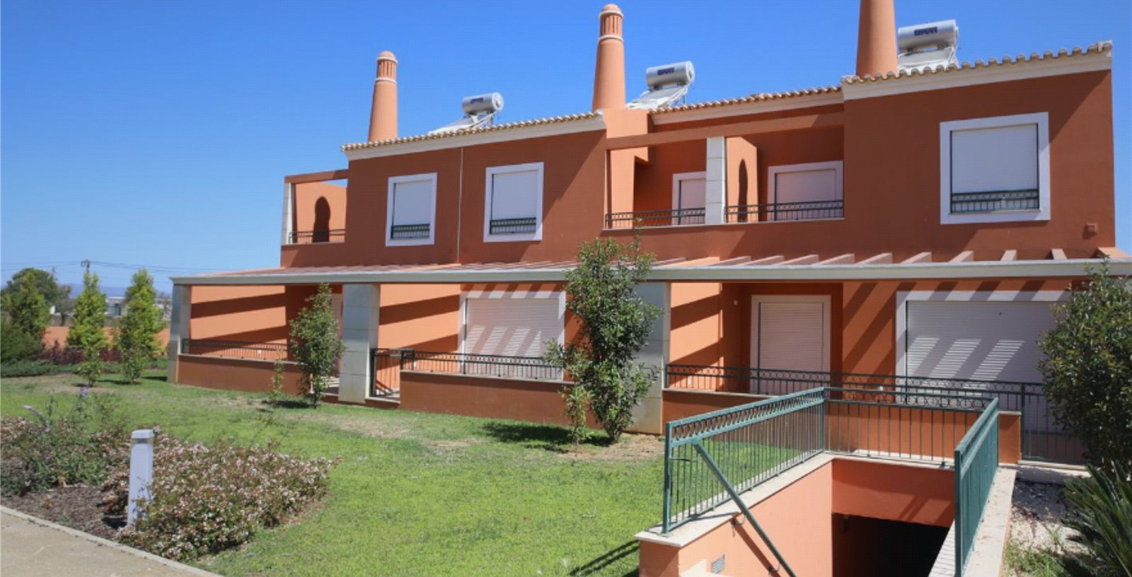 Cluttons-Algarve