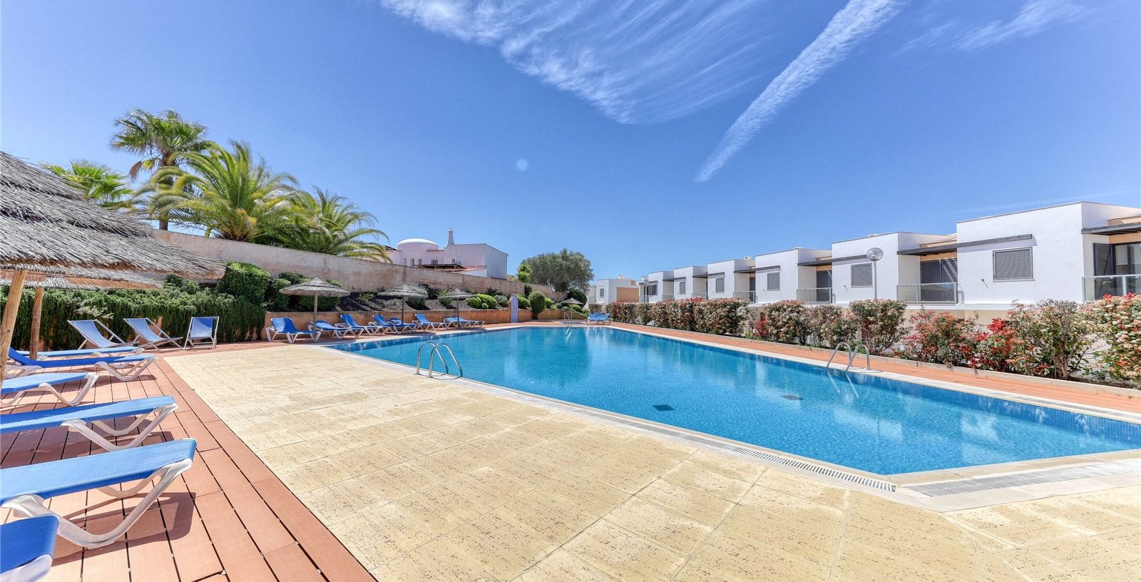 Cluttons-Algarve