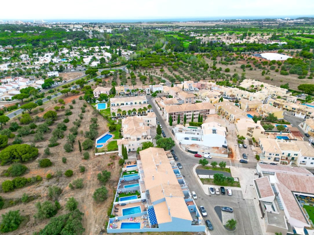 Cluttons-Algarve