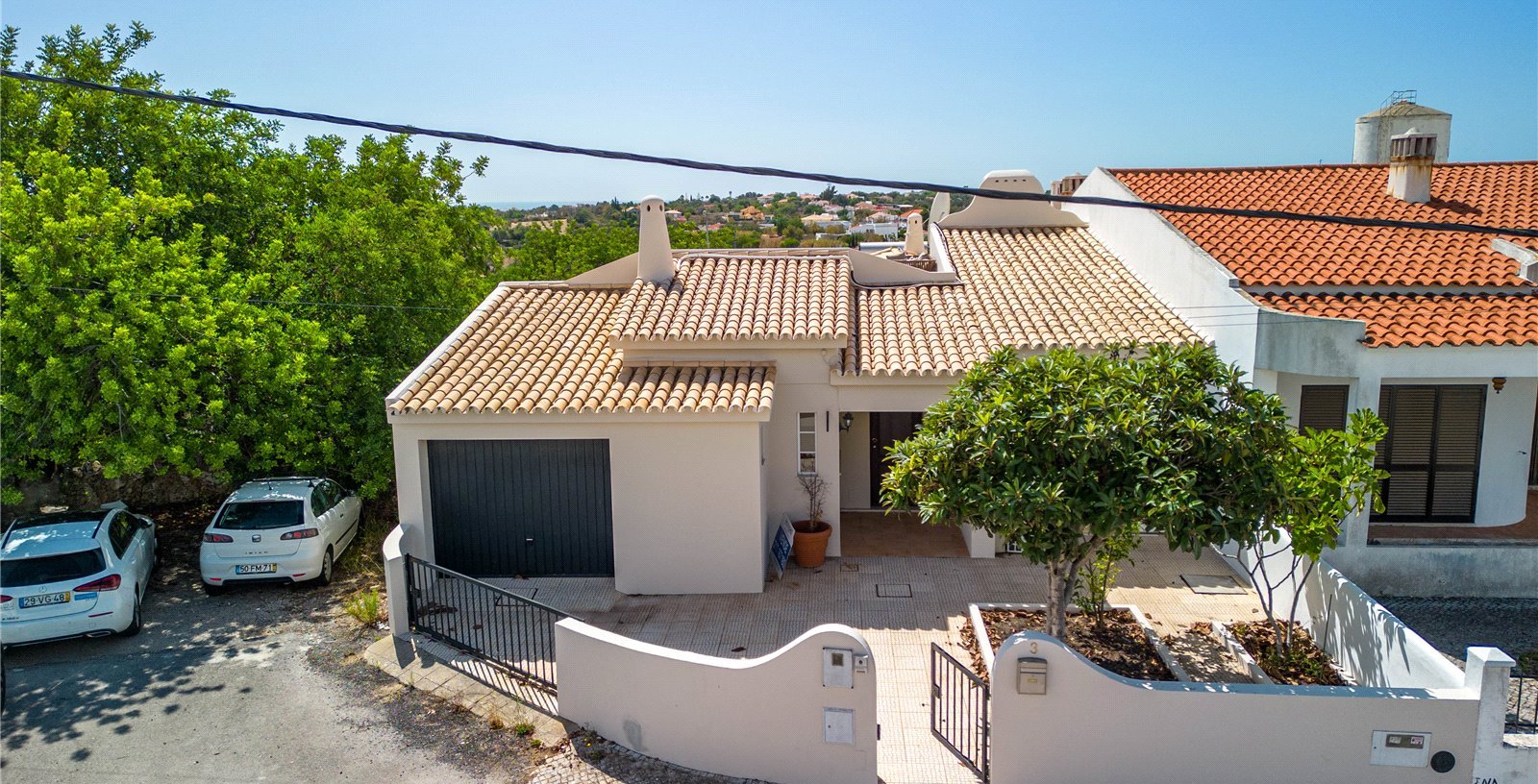 Cluttons-Algarve