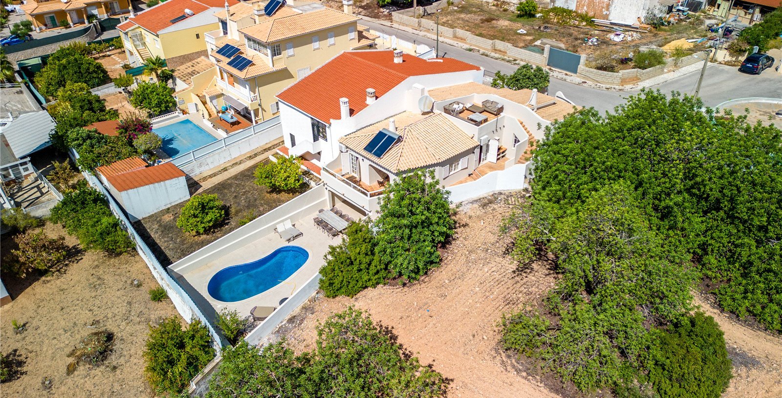 Cluttons-Algarve