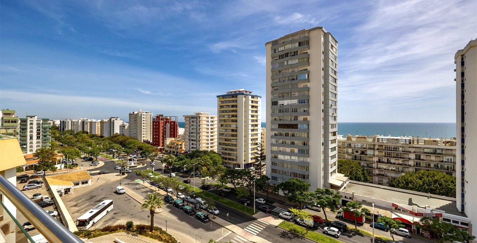 Cluttons-Algarve