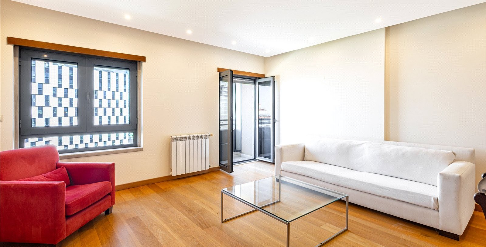 T4 Flat In Areeiro, Lisbon, Portugal, 1070-034, Portugal - Picture 6