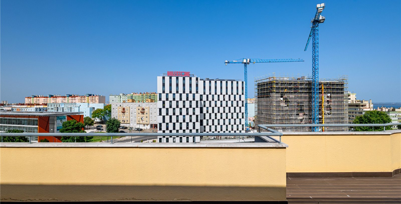T4 Flat In Areeiro, Lisbon, Portugal, 1070-034, Portugal - Picture 25