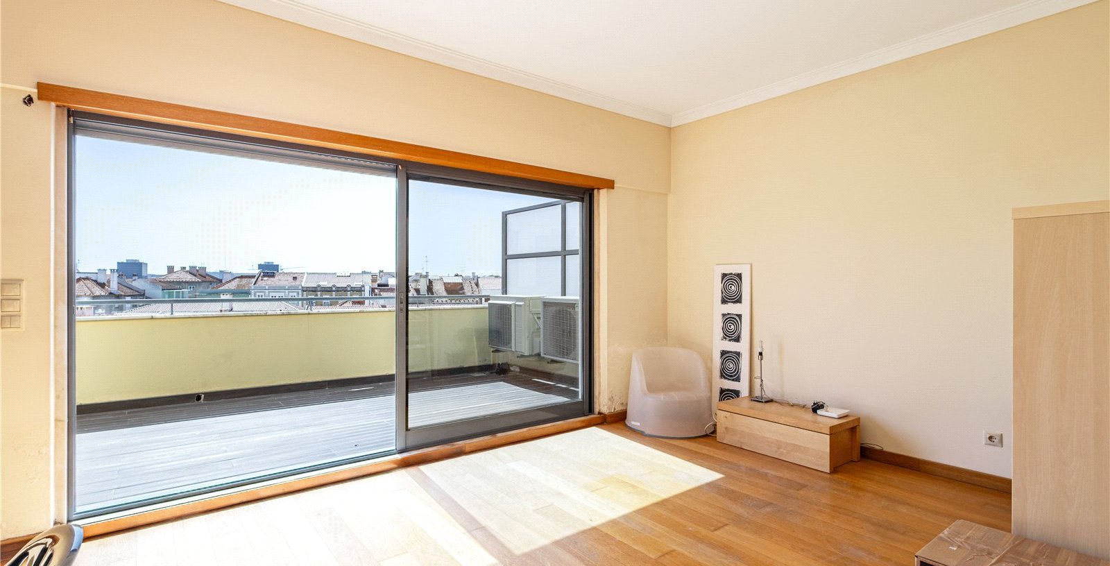 T4 Flat In Areeiro, Lisbon, Portugal, 1070-034, Portugal - Picture 28