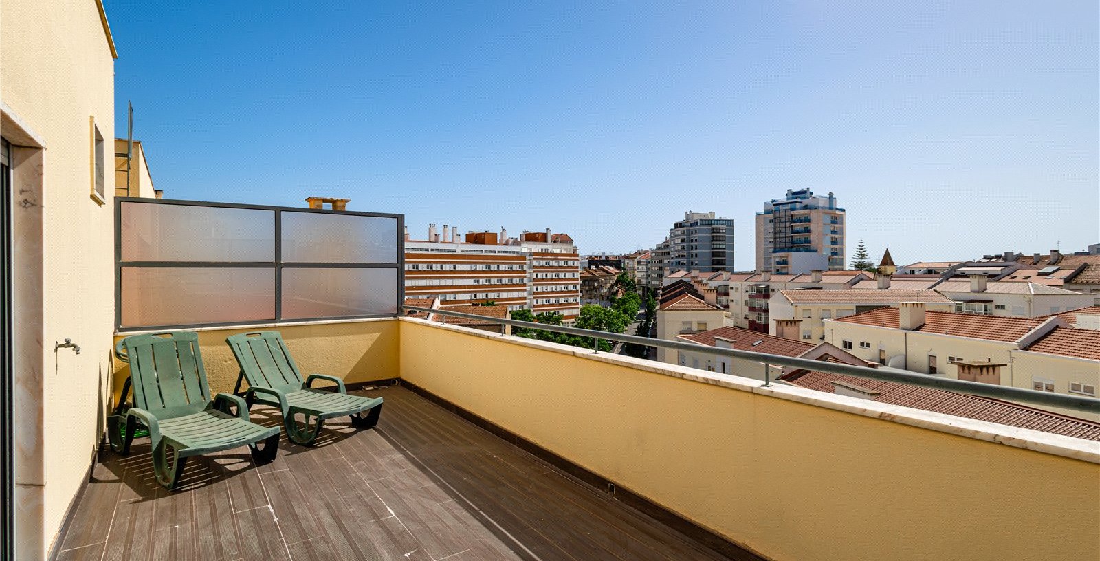T4 Flat In Areeiro, Lisbon, Portugal, 1070-034, Portugal - Picture 30