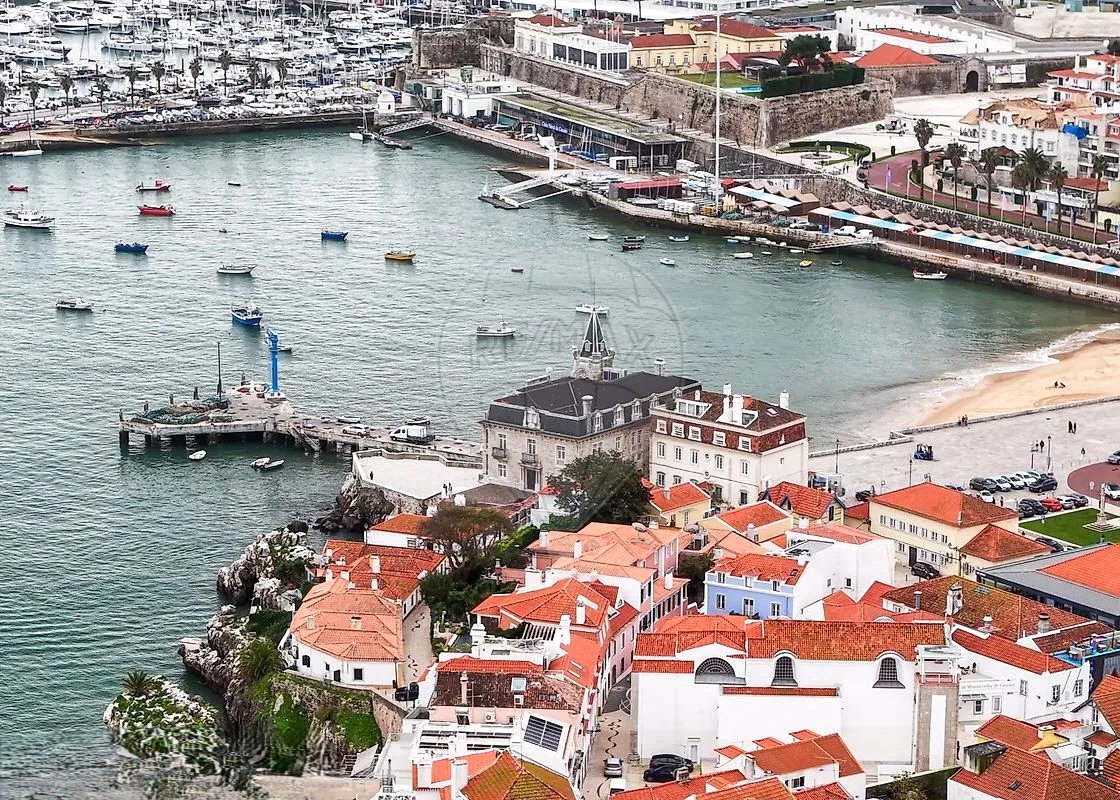 Train Station, Cascais, Cascais, Portugal, 1170-376, Portugal - Picture 14