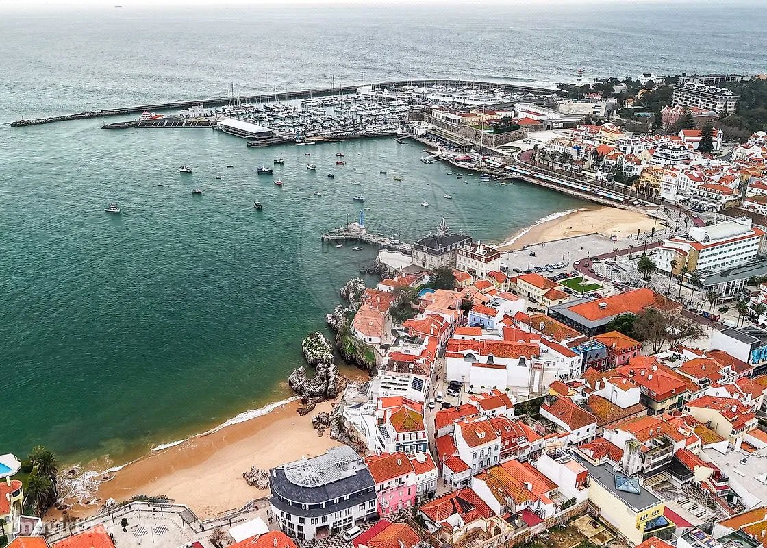 Train Station, Cascais, Cascais, Portugal, 1170-376, Portugal - Picture 16