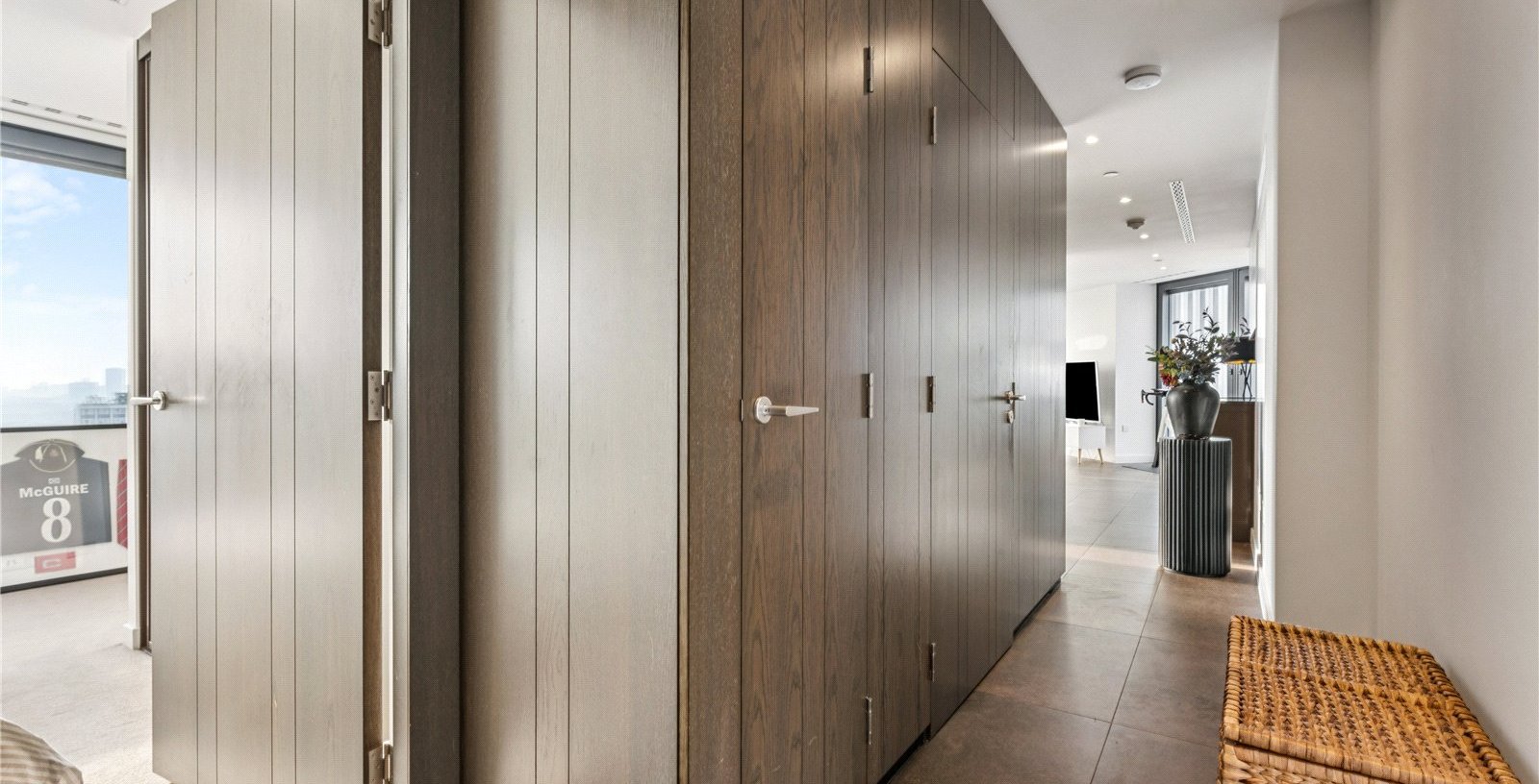 Chronicle Tower, London, EC1V - Picture 6