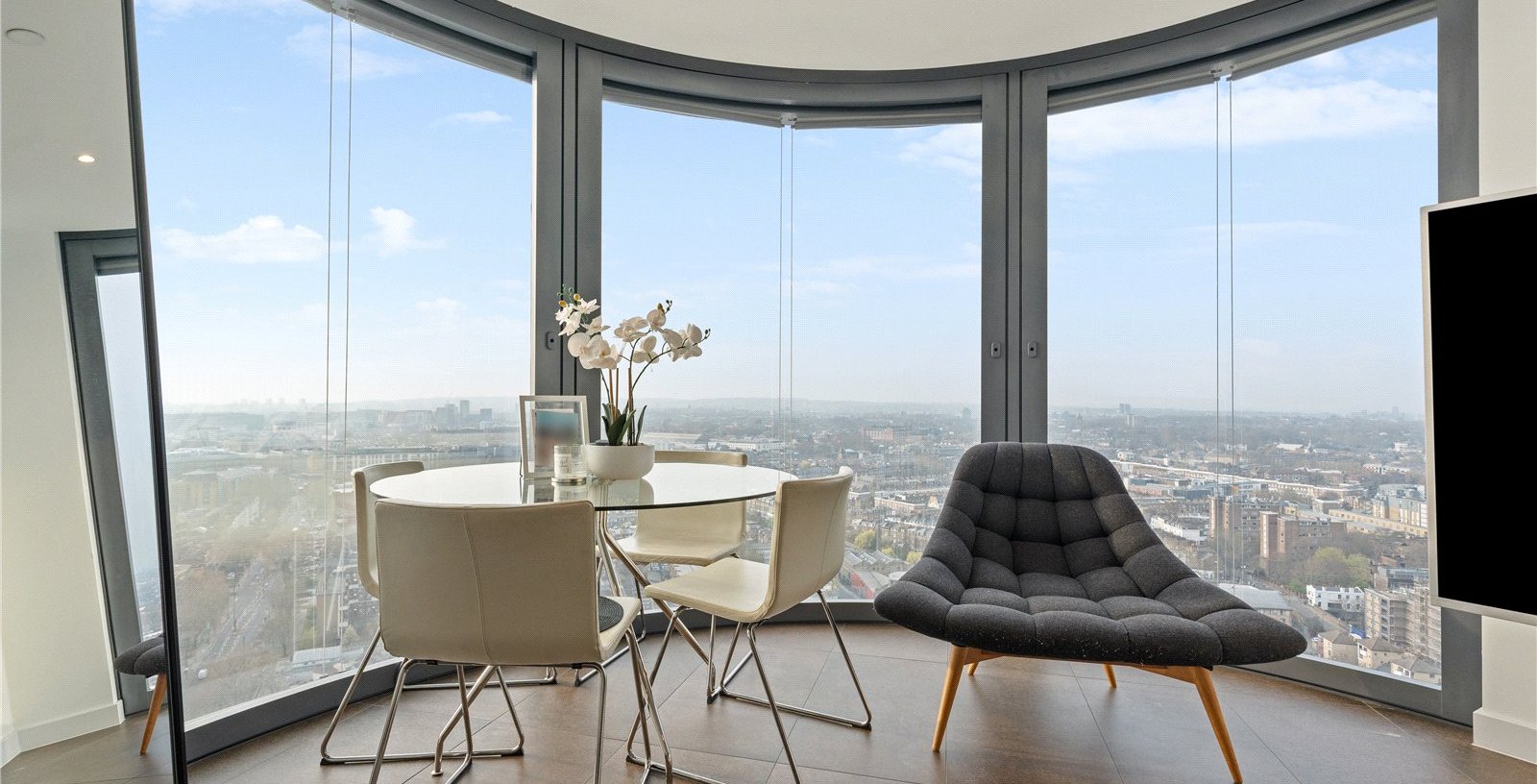Chronicle Tower, London, EC1V - Picture 8