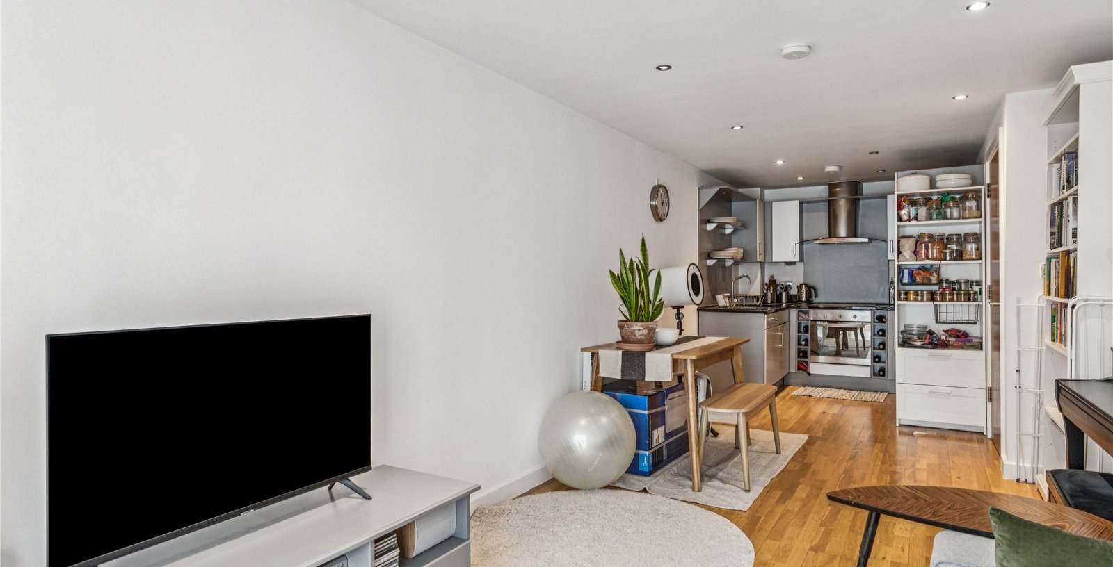 Southgate Road, London, N1 - Picture 7