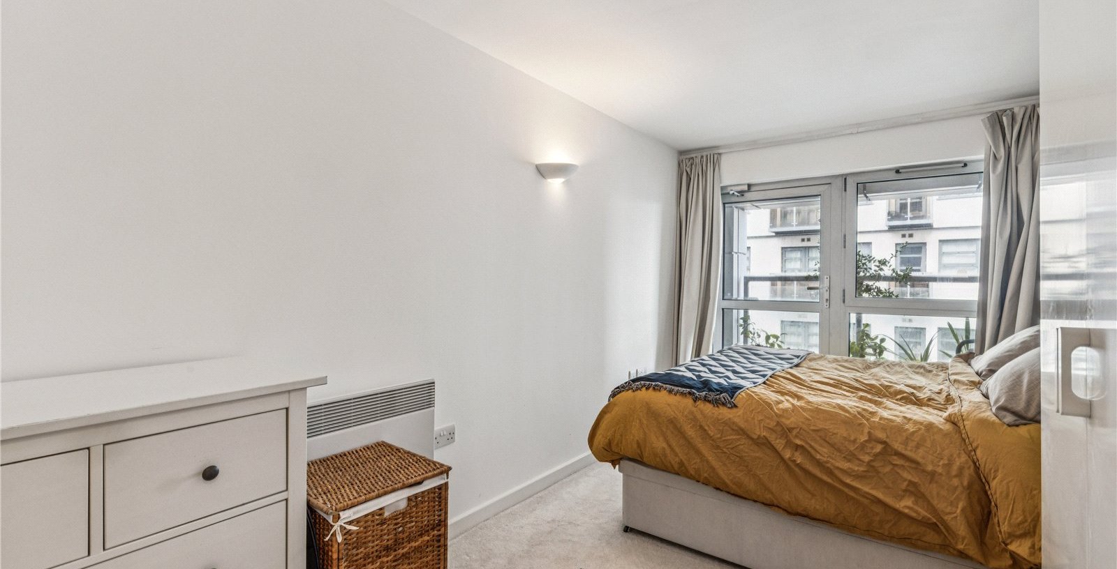 Southgate Road, London, N1 - Picture 9