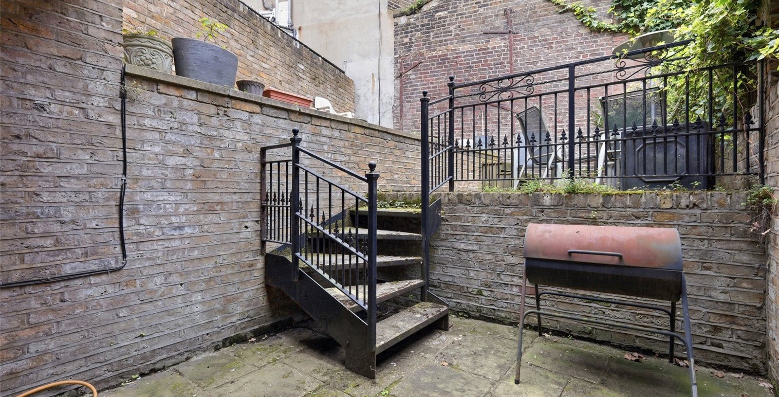 Aliwal Mews, London, SW11 - Picture 7
