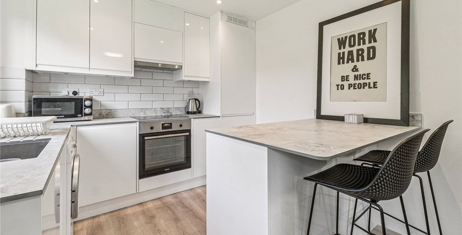 Crowthorne Close, London, SW18 - Picture 3