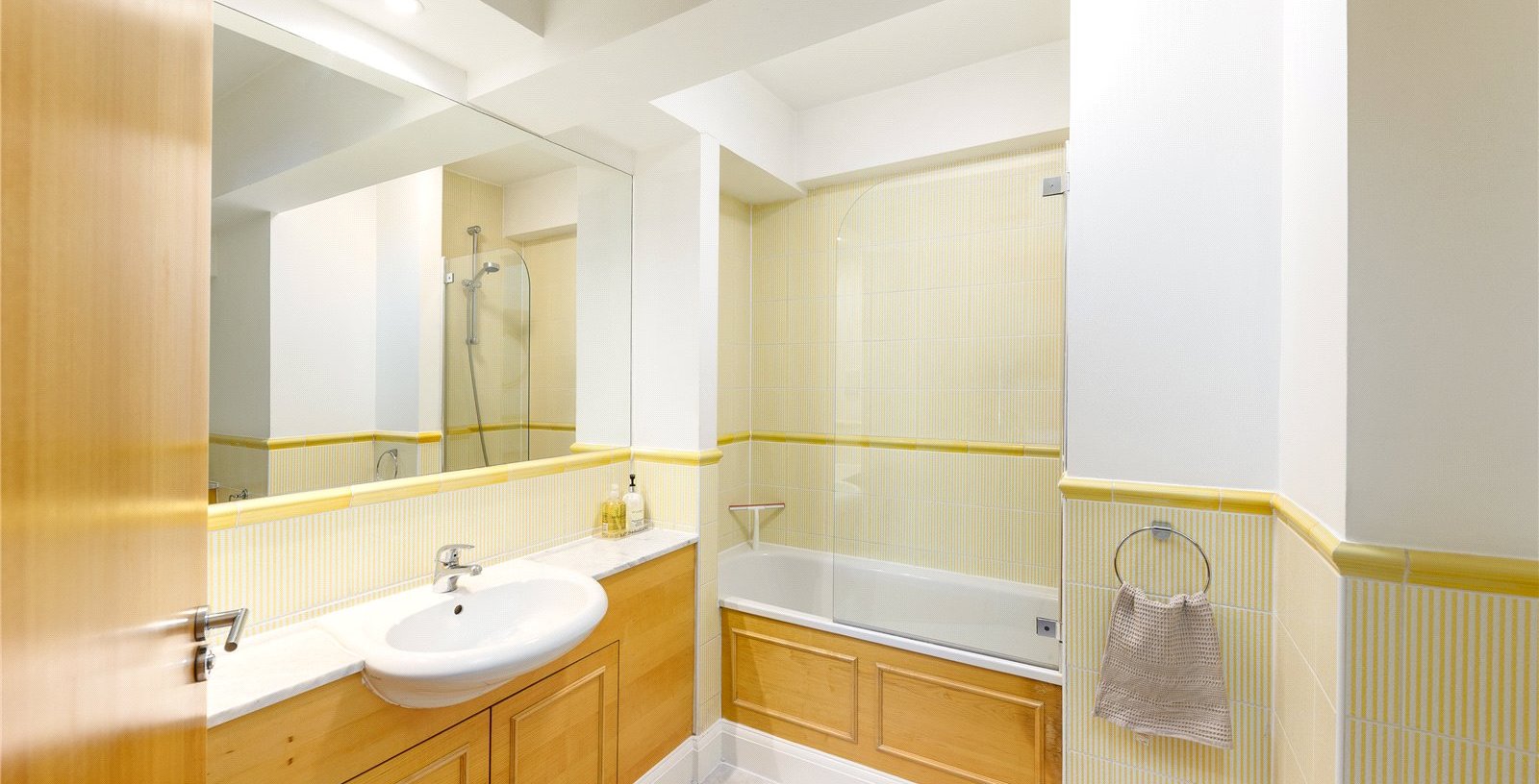 Tamarind Court, London, SE1 - Picture 10
