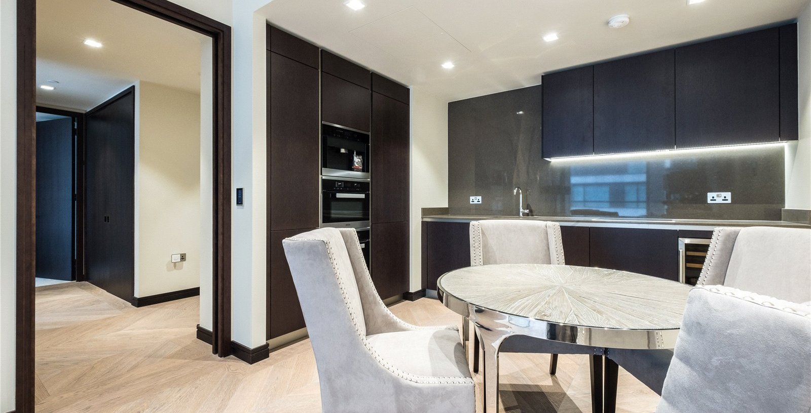 Balmoral House, London, SE1 - Picture 3