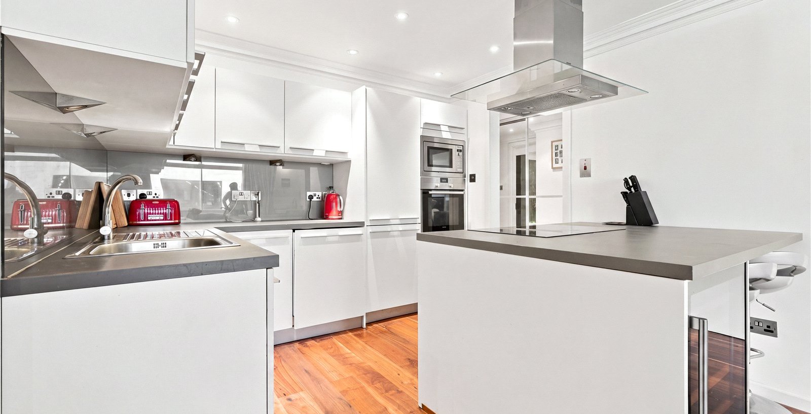 Cinnamon Wharf, London, SE1 - Picture 2