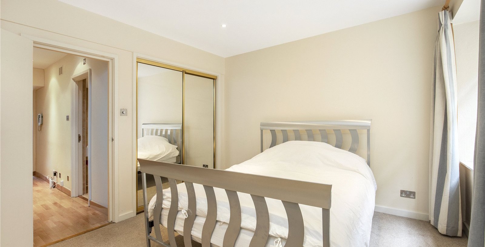 Eagle Wharf Court, London, SE1 - Picture 4