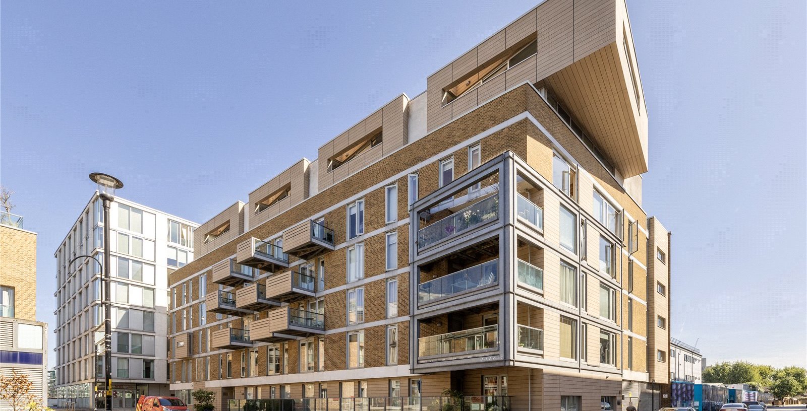 Axis Court, London, SE16 - Picture 2