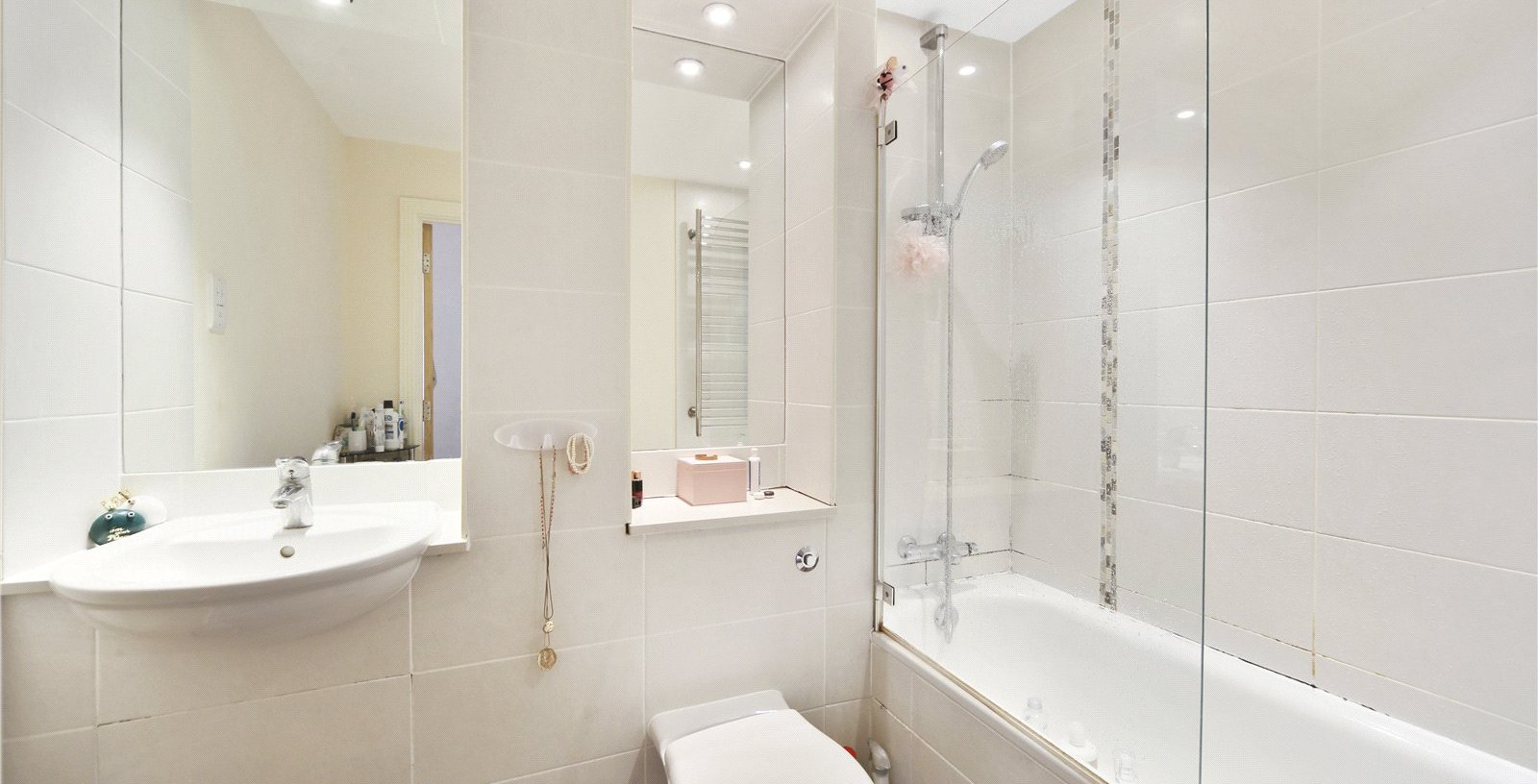 Mission Point, London, SE16 - Picture 6