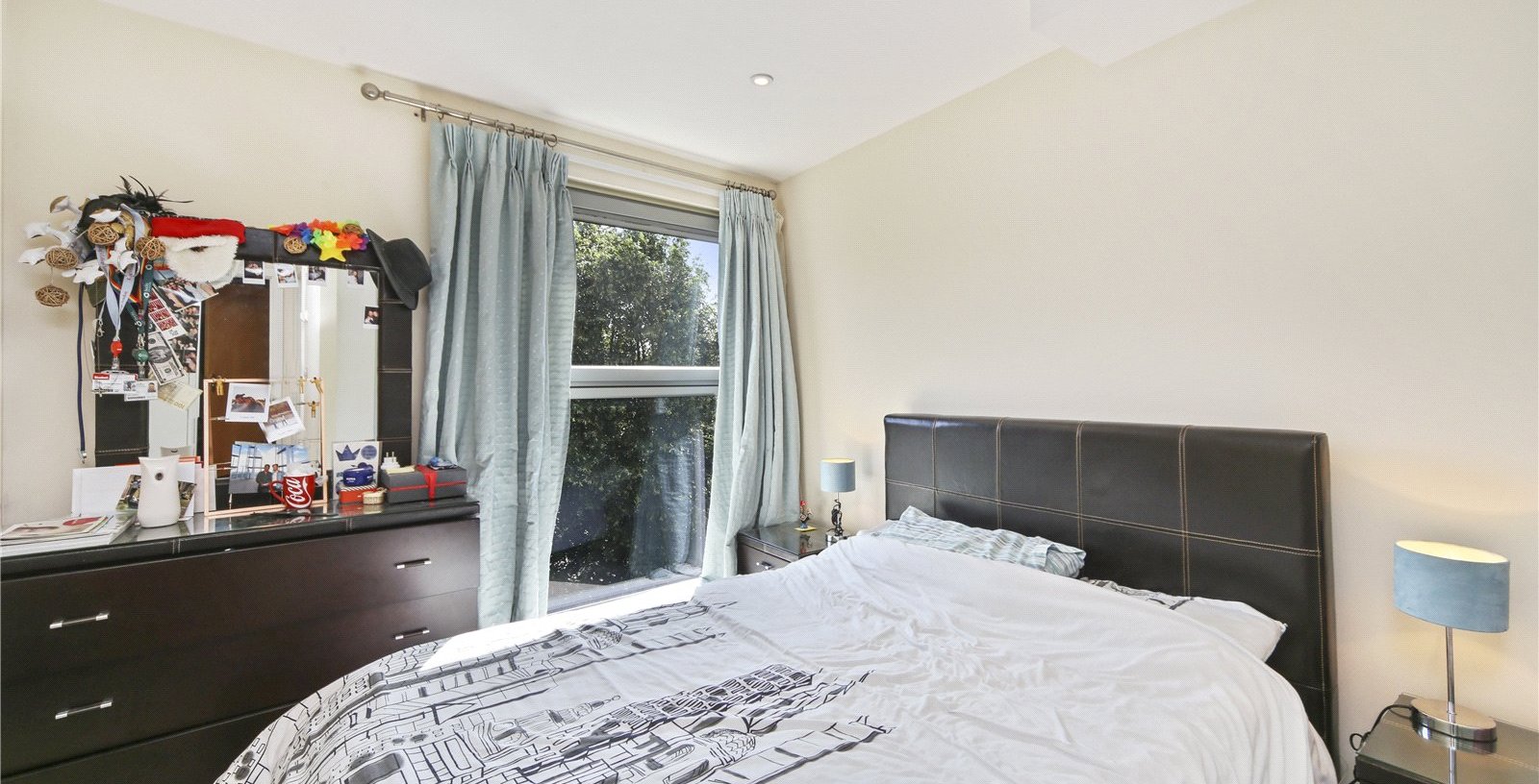 Mission Point, London, SE16 - Picture 5