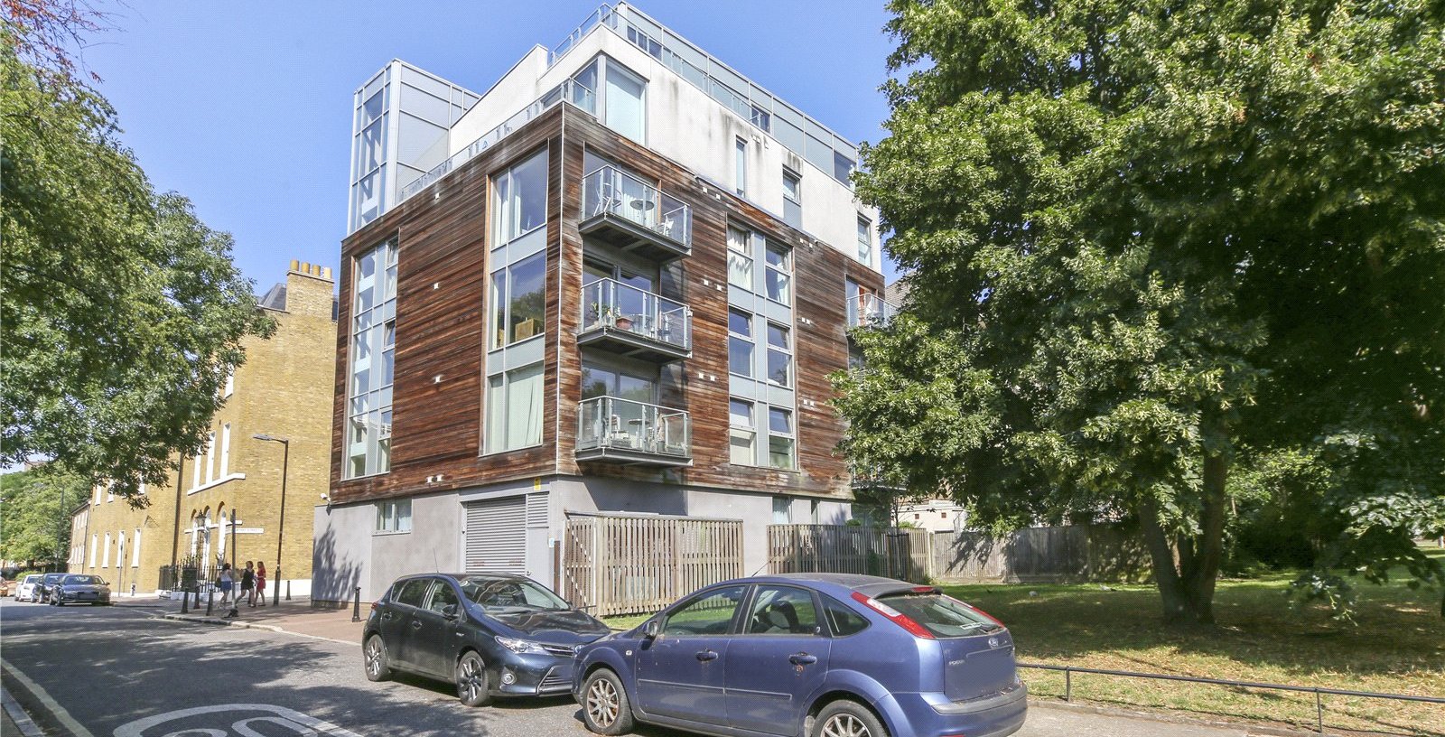 Mission Point, London, SE16 - Picture 9