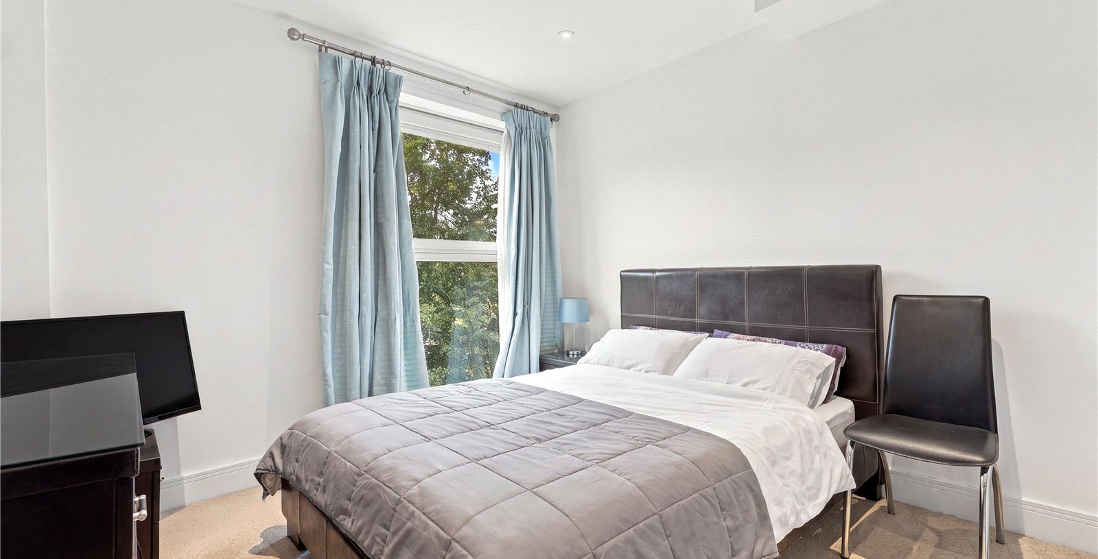 Mission Point, London, SE16 - Picture 6