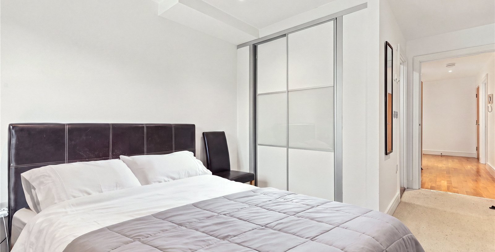 Mission Point, London, SE16 - Picture 7