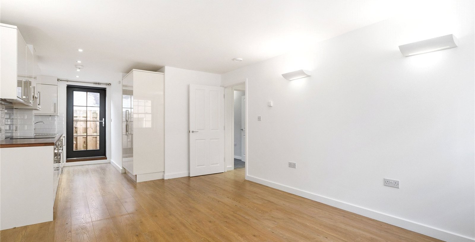 Monck House, London, SE1 - Picture 2