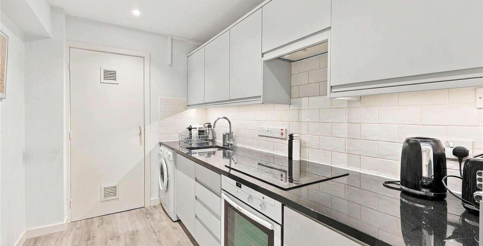Cinnamon Wharf, London, SE1 - Picture 3