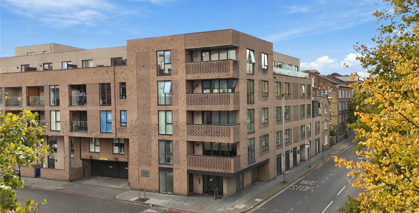 Queens Court, London, SE16 - Picture 15