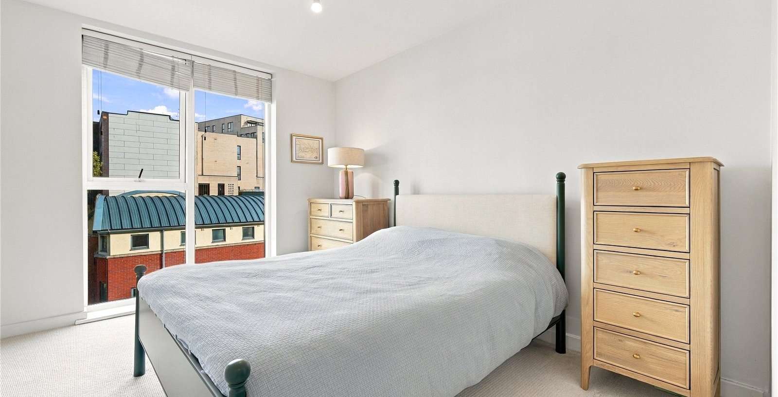 Queens Court, London, SE16 - Picture 5