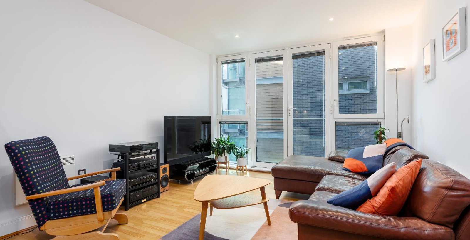 Halcyon Wharf, London, E1W - Picture 1
