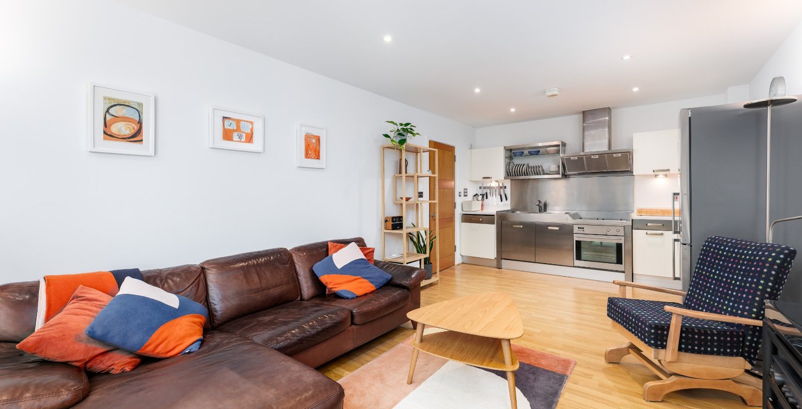 Halcyon Wharf, London, E1W - Picture 4
