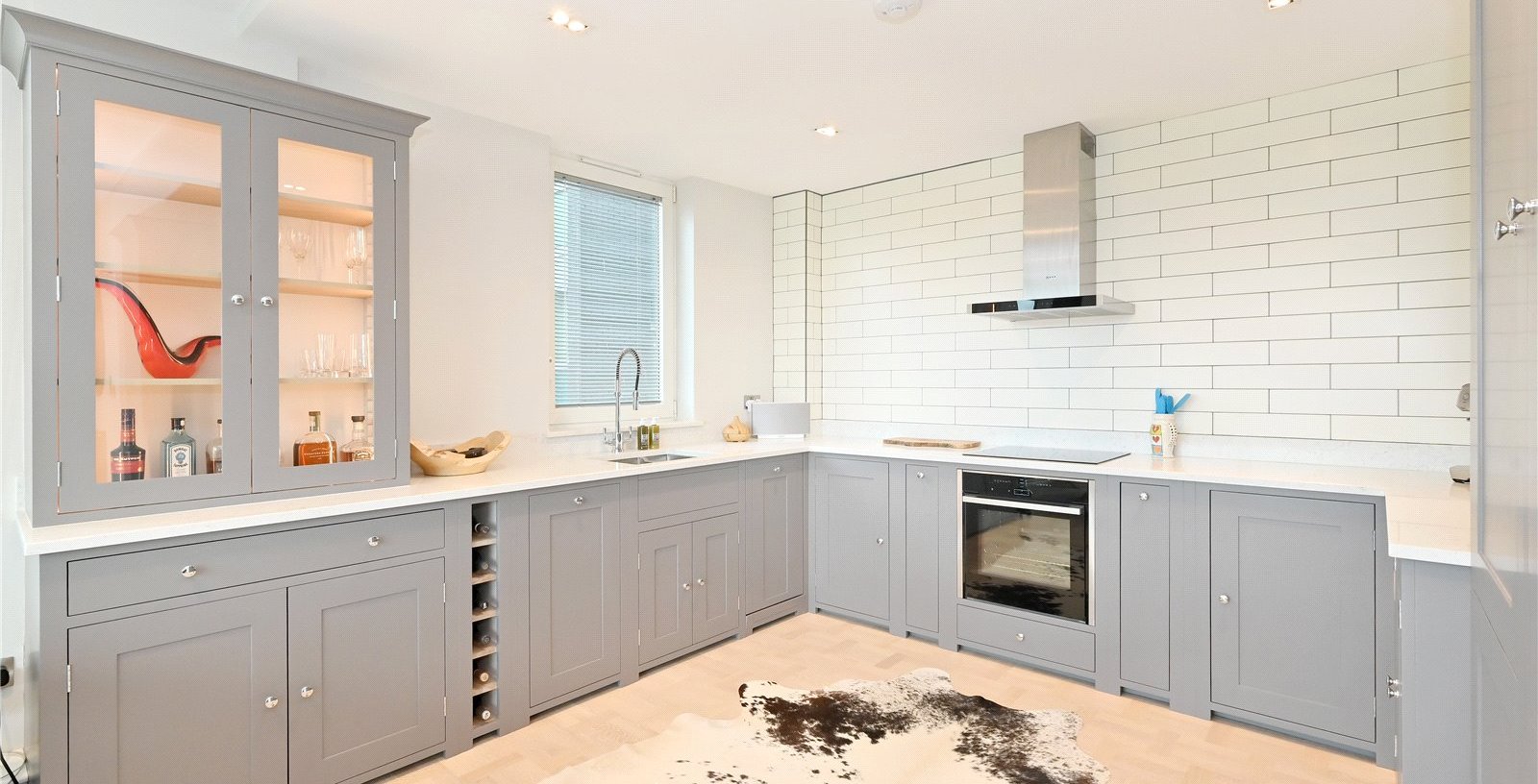 Halcyon Wharf, London, E1W - Picture 2