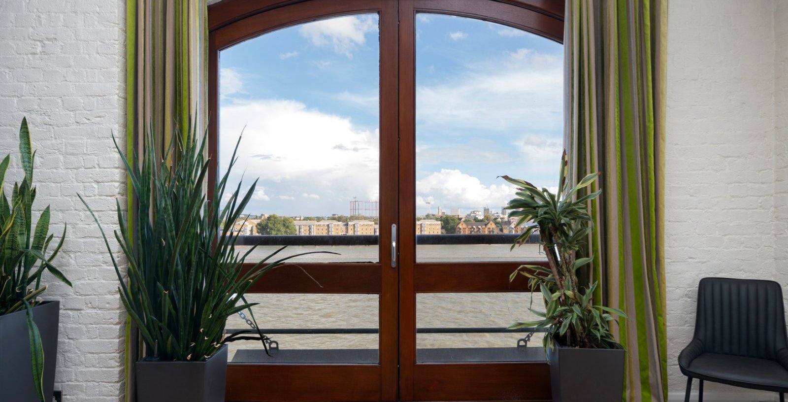 New Crane Wharf, London, E1W - Picture 2