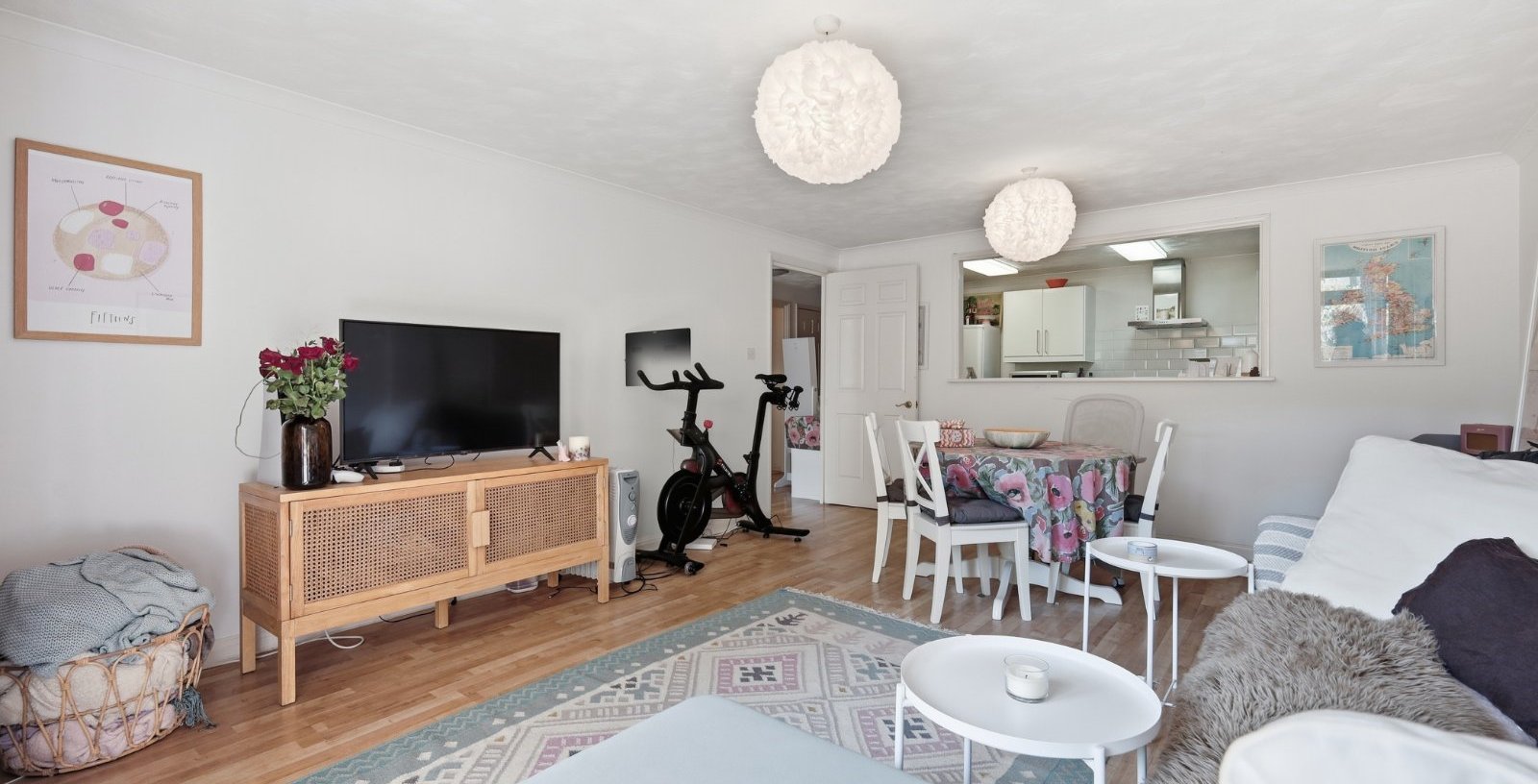 Hermitage Court, London, E1W - Picture 1