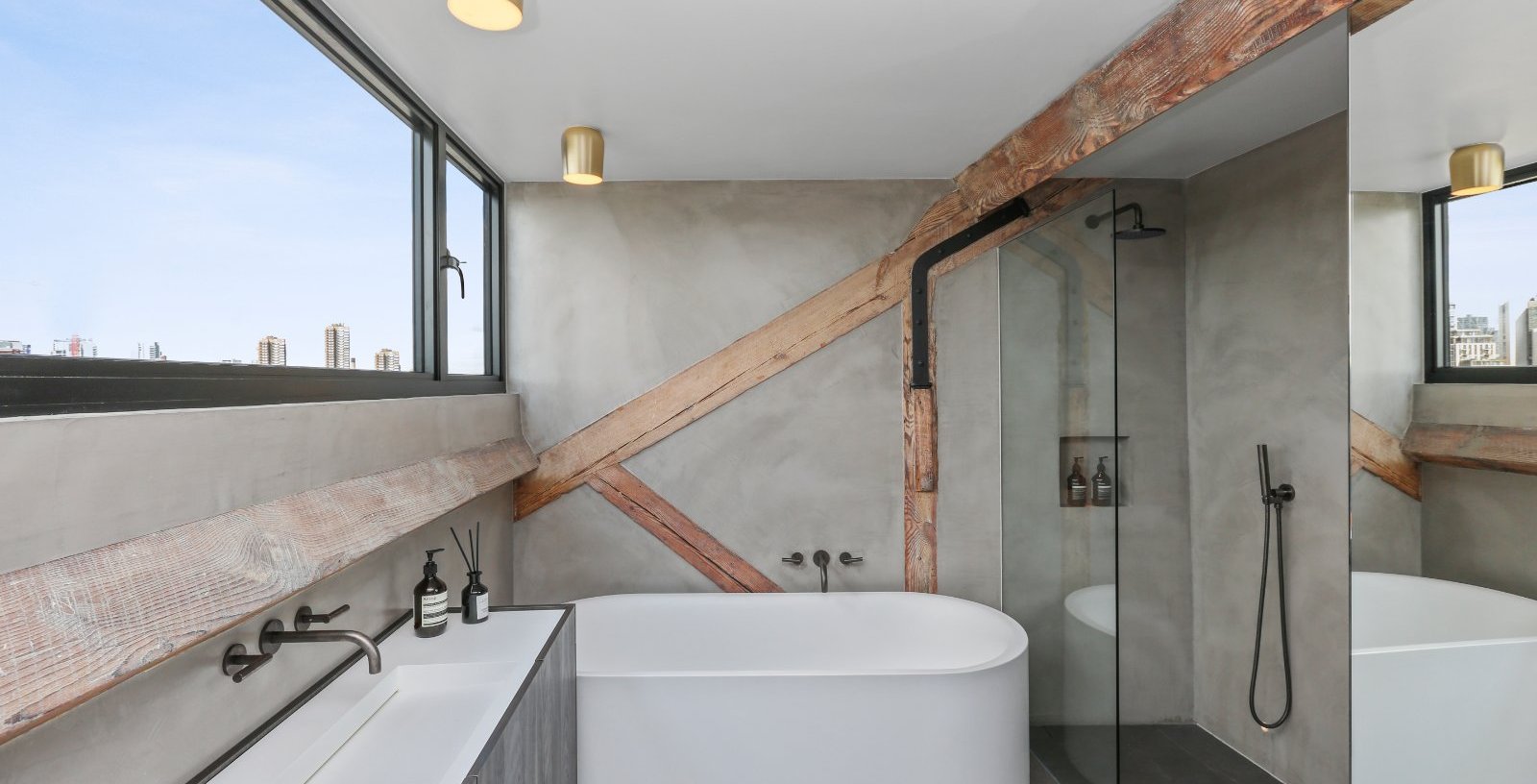 Olivers Wharf, London, E1W - Picture 30